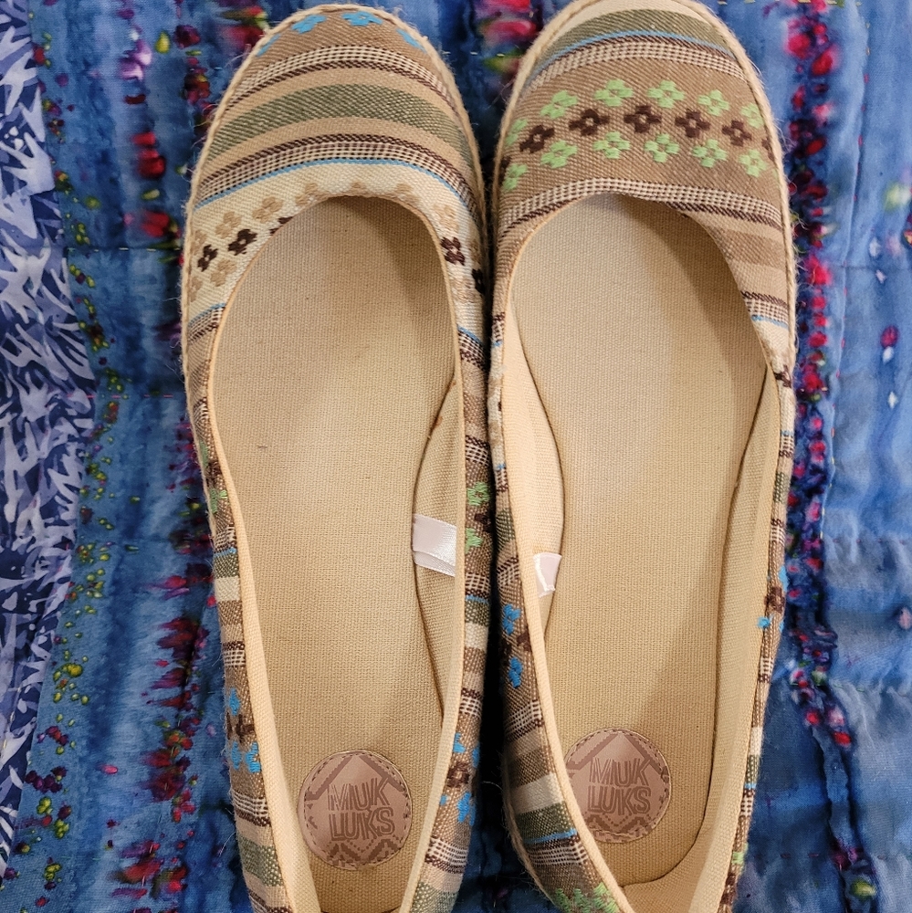 Canvas ballet flats